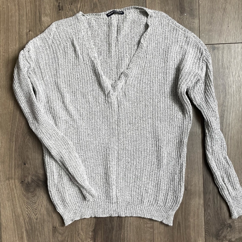BRANDY MELVILLE grey knitted sweater